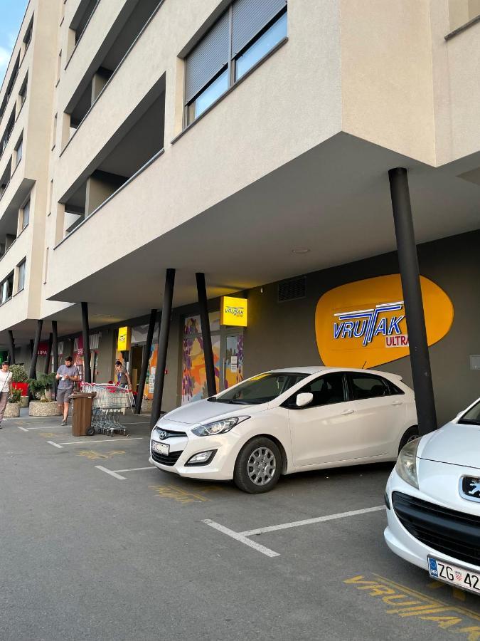 Apartman Welcome To Tresnjevka Zagreb Eksteriør billede
